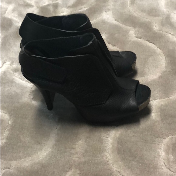 Pedro Garcia mules - Picture 3 of 4